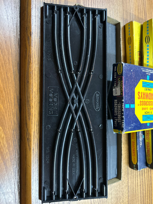 Aurora Model Motoring 9” Criss Cross Roadways