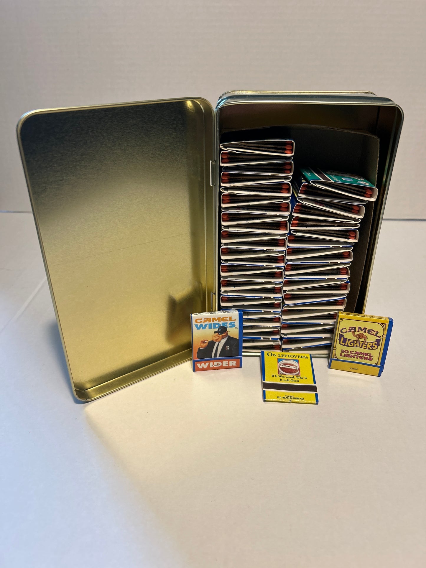 Camel Special Lights Tin w/Matches