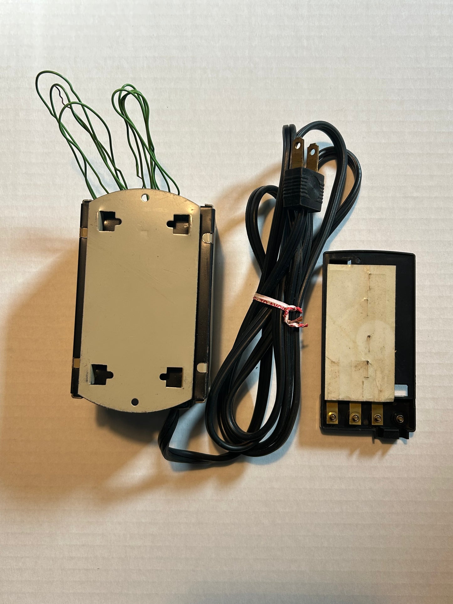 Aurora Model Motoring DC Power Pack-DC-2 w/Anywhere Terminal
