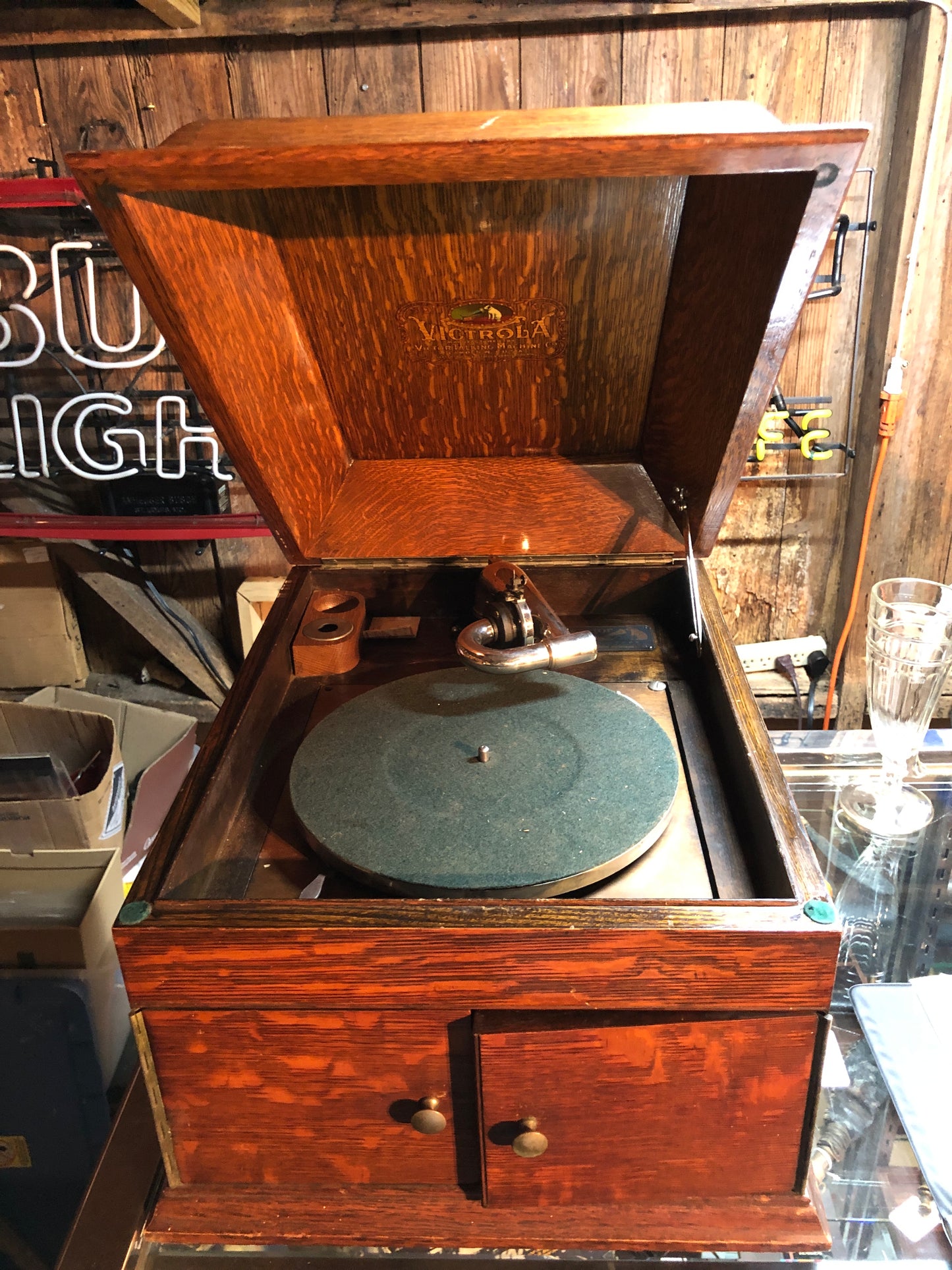 Victor V-VIII Table Top Victrola