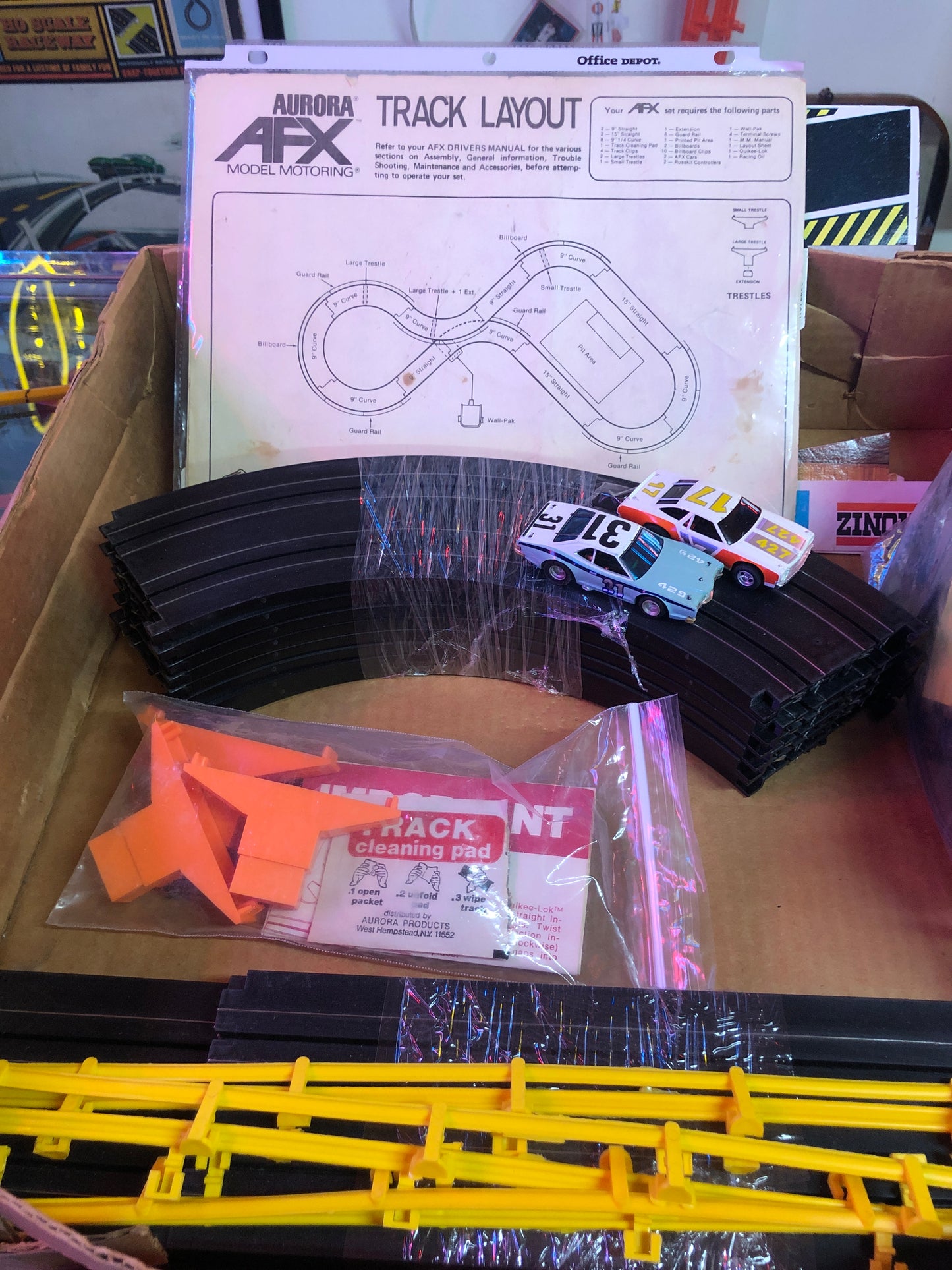 AFX Twister Race Set