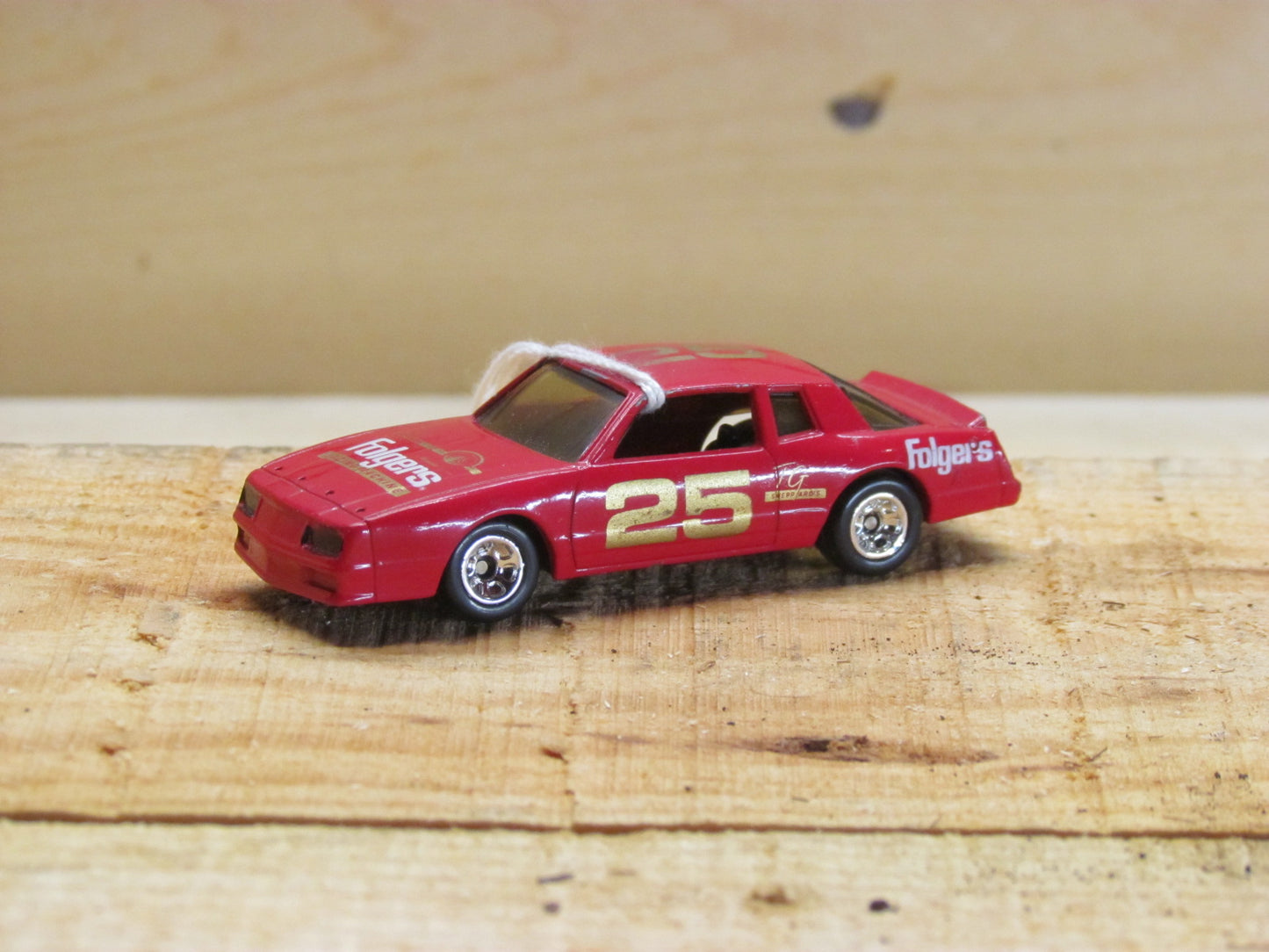 # 25 Folgers Die Cast
