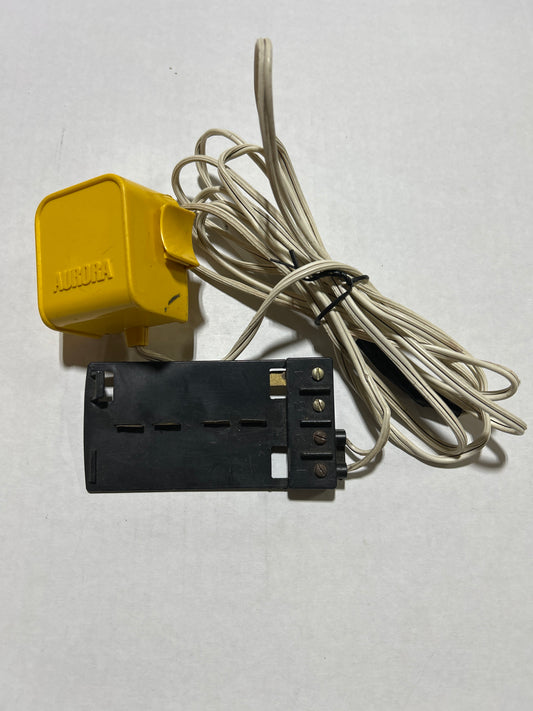 Aurora/AFX Wall Pack “C” #1342-100 Yellow/Wh Cord