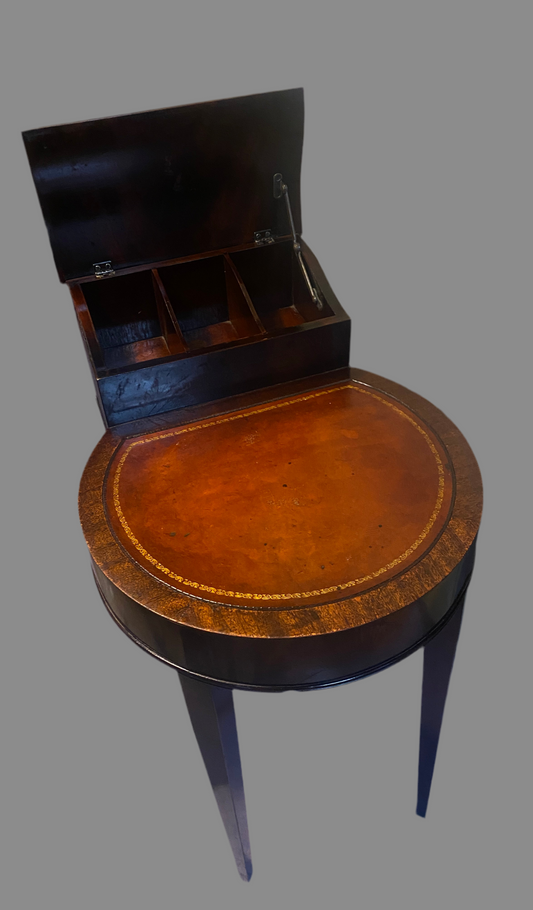 Weimann Stationary Table