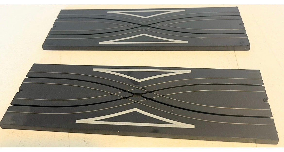 Model Motoring Criss Cross Roadway-Pair