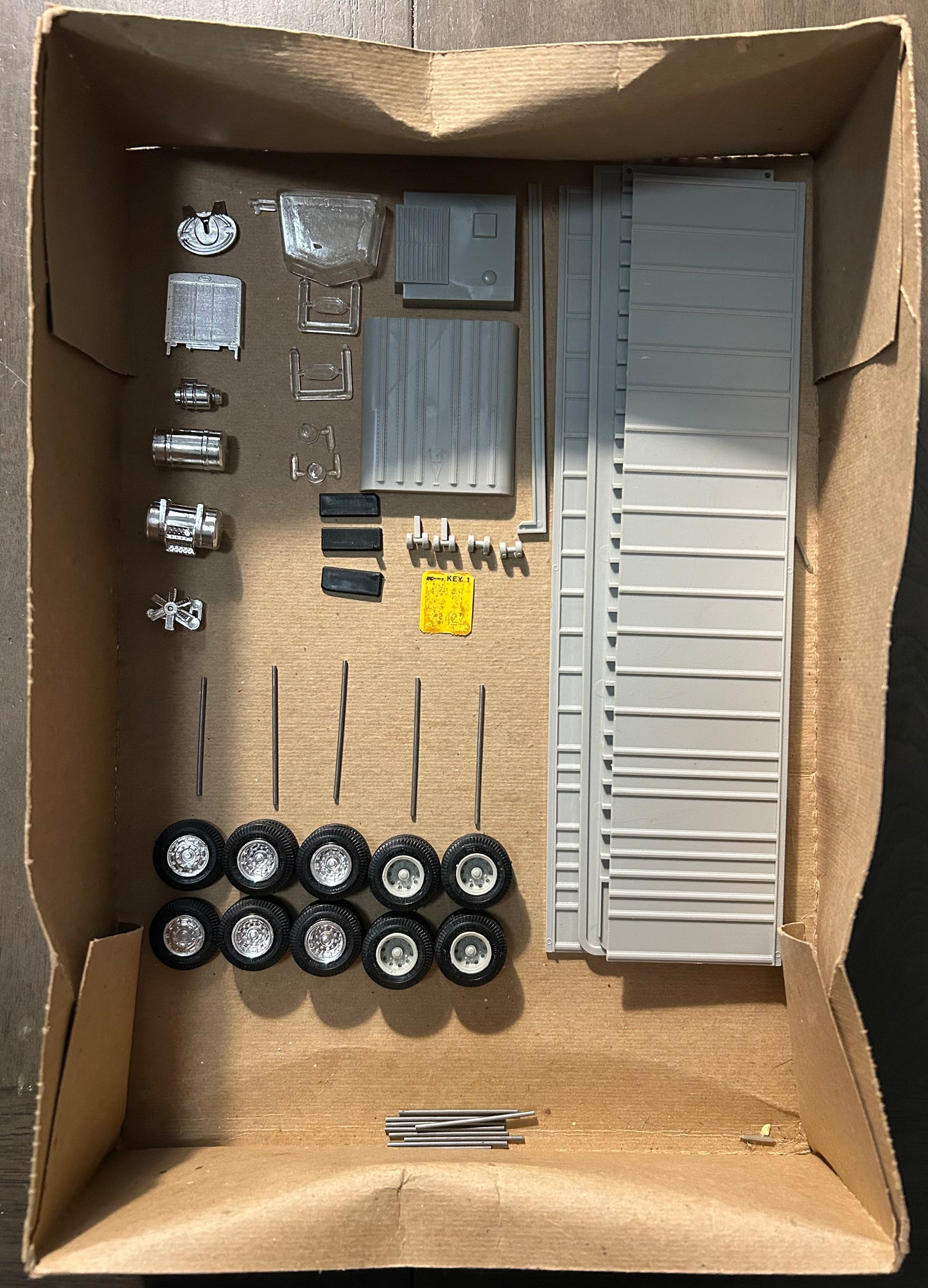 AMT Kmart Truck and Trailer Set Model Kit