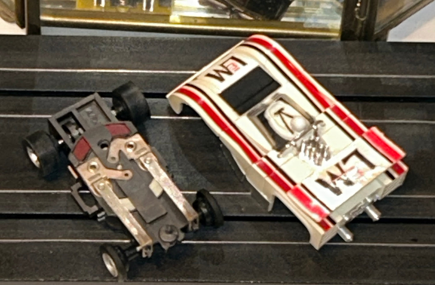 AFX L & M Can Am T-260 Lola Slot Car