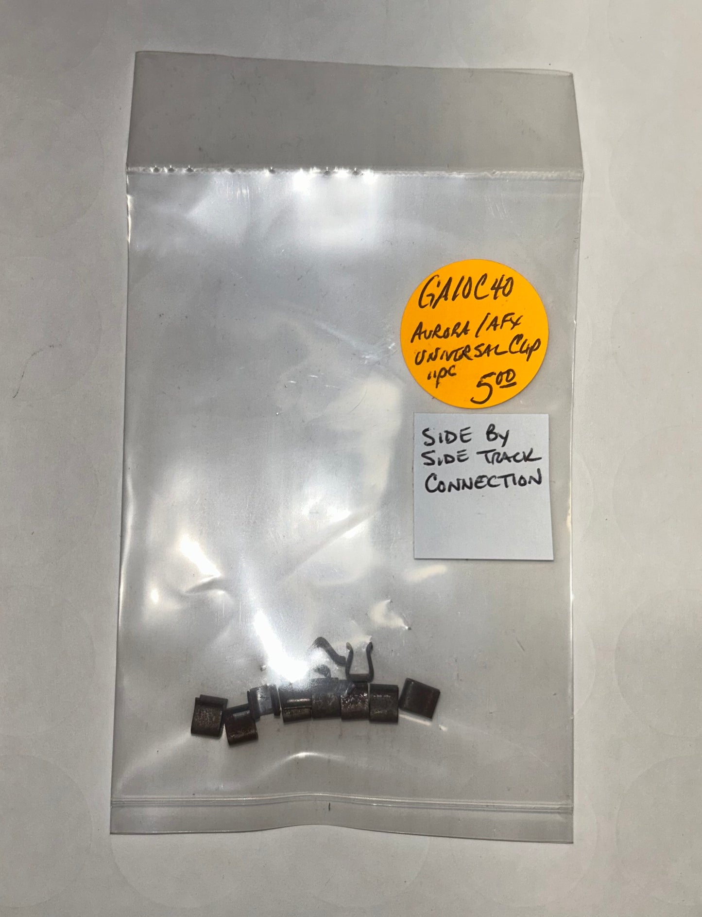 Aurora/AFX Universal Clips-11 pc.