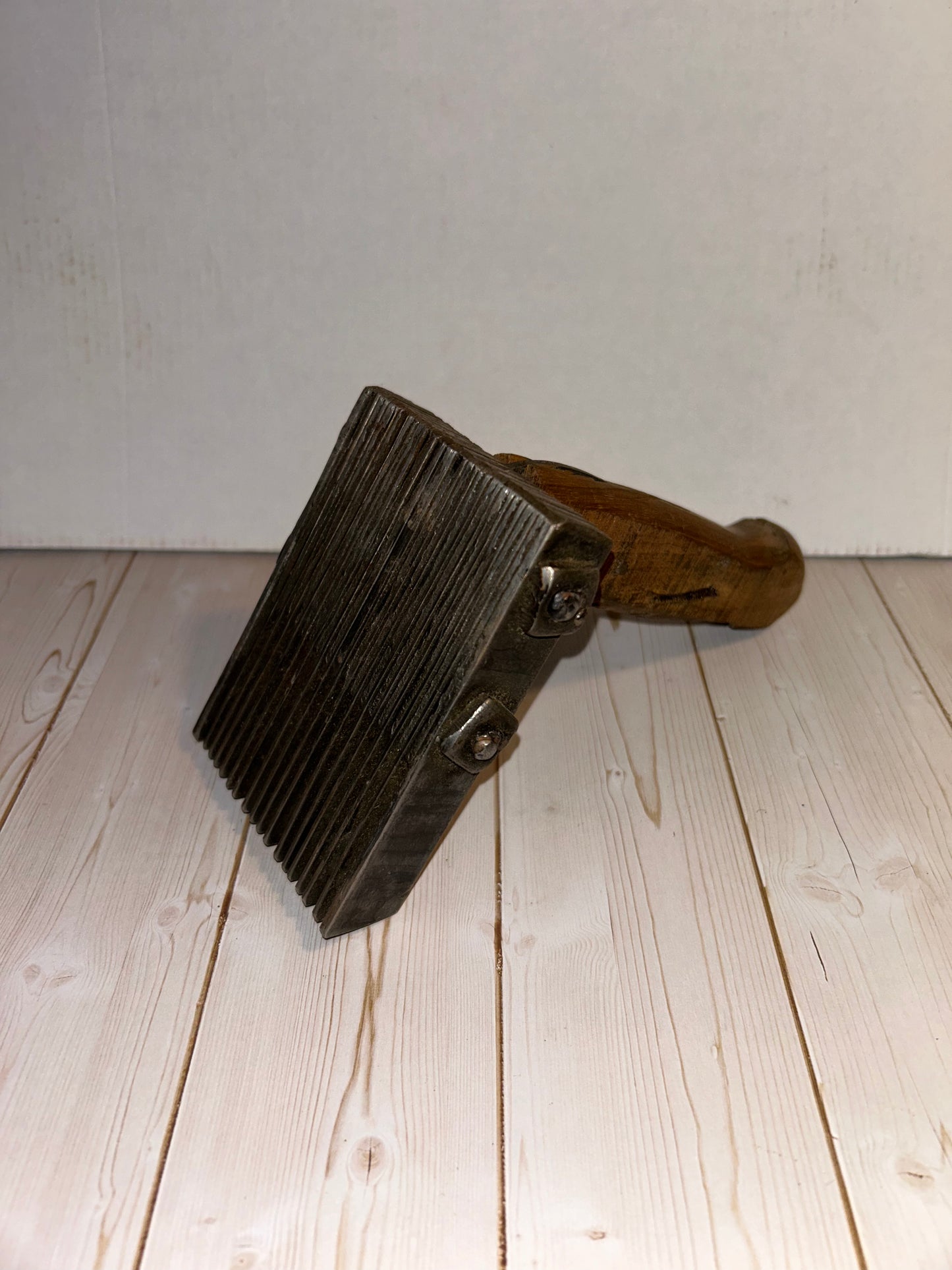 Wood/Metal Weaving Tool