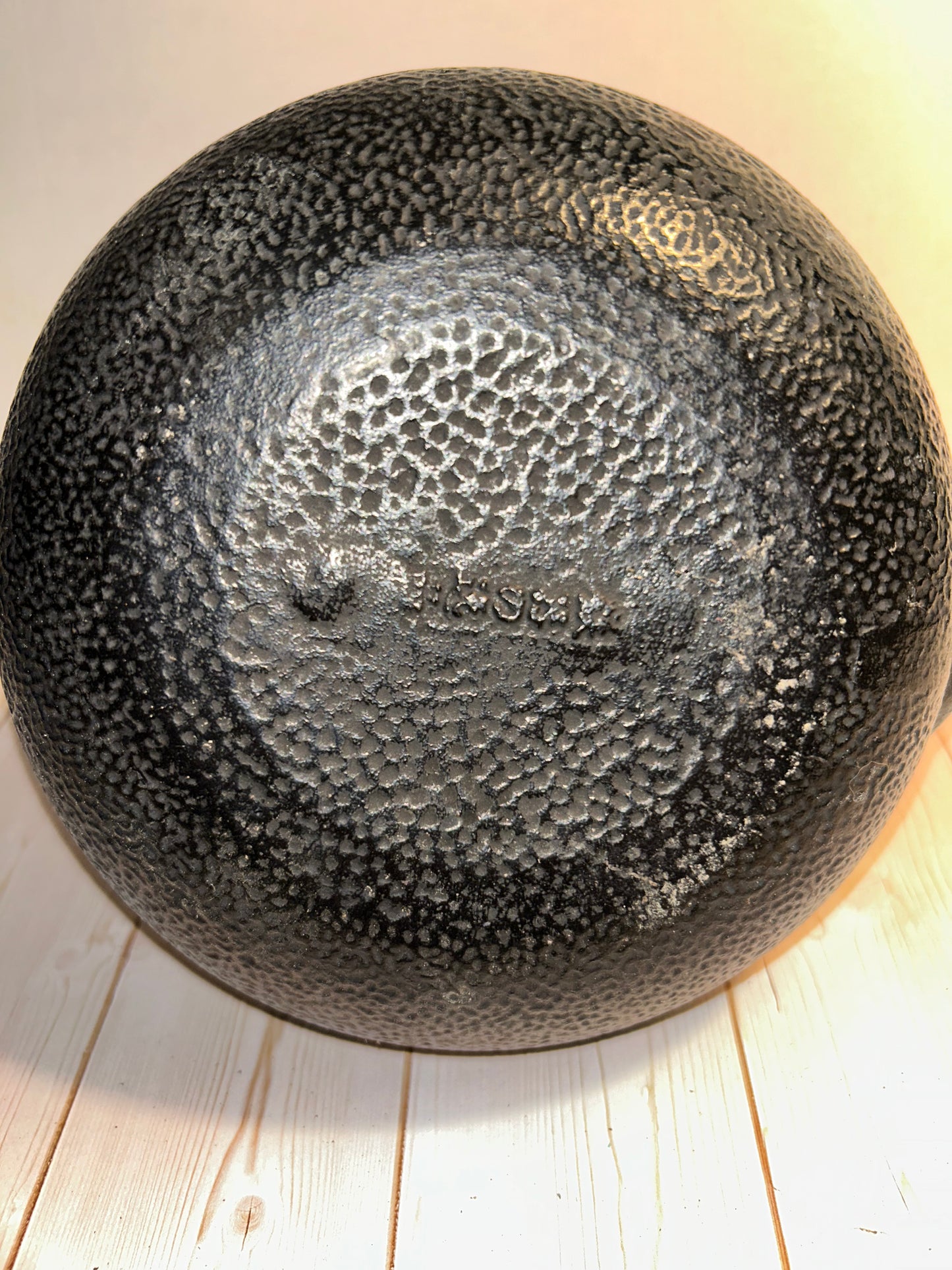 Cast Metal Tetsubin Tea Pot