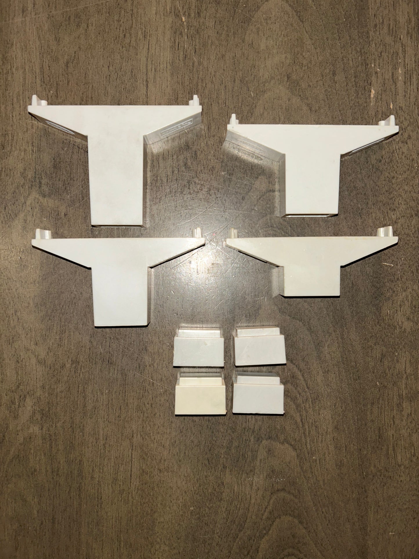 Aurora/Model Motoring Trestle Piers and Extension Beams-8 pc. Gray