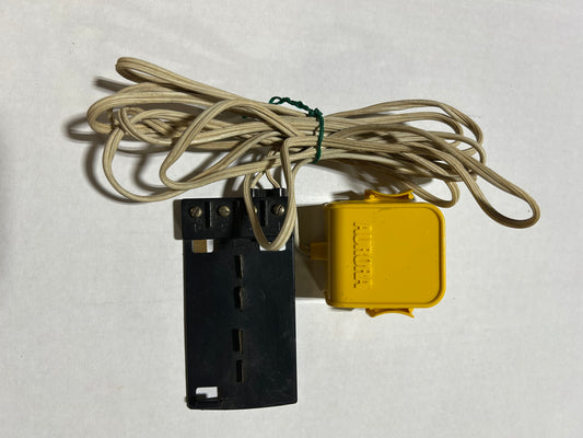 Aurora/AFX Wall Pack “C” #1342-100 Yellow/Wh Cord
