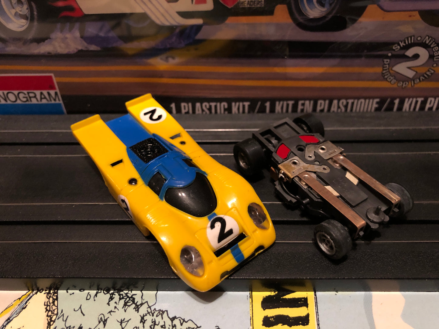 AFX Porsche 917 Lighted Slot Car Bl/Yel