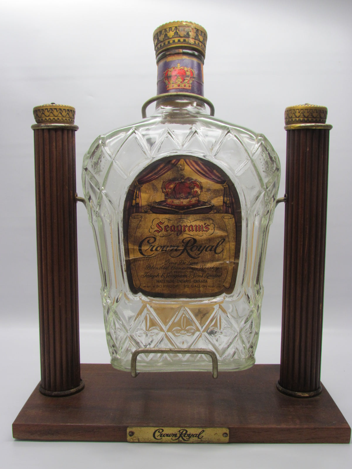 70年代　ヴィンテージ　ボトルホルダー　Seagram's Crown Roya Vintage Seagrams Crown Royal Bottle with Cradle Dispenser – AnTiki G's