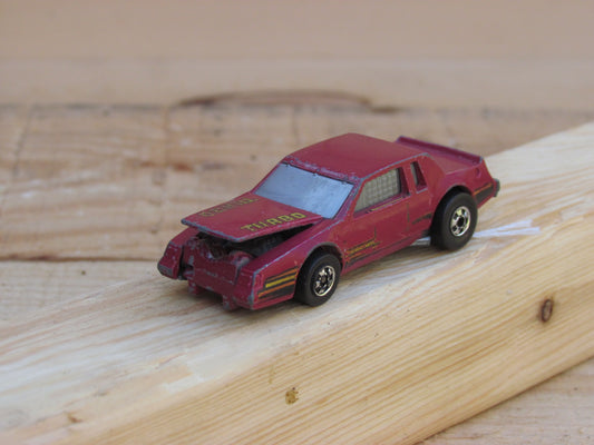 Hot Wheels Crack-Ups Buick Regal