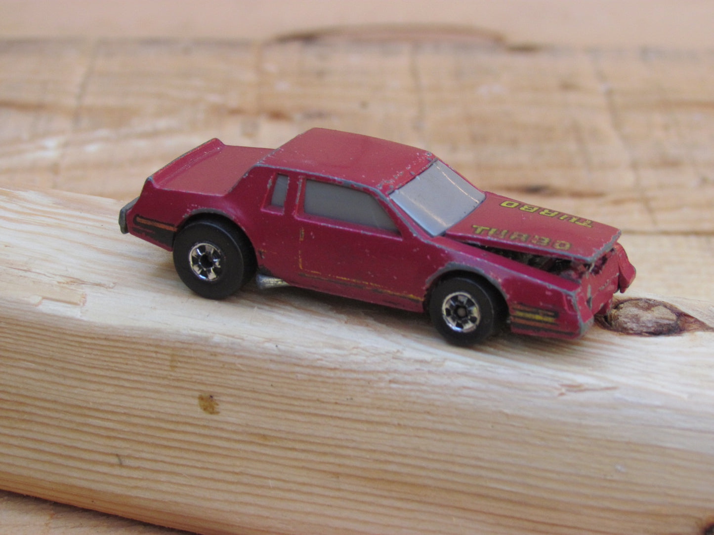 Hot Wheels Crack-Ups Buick Regal